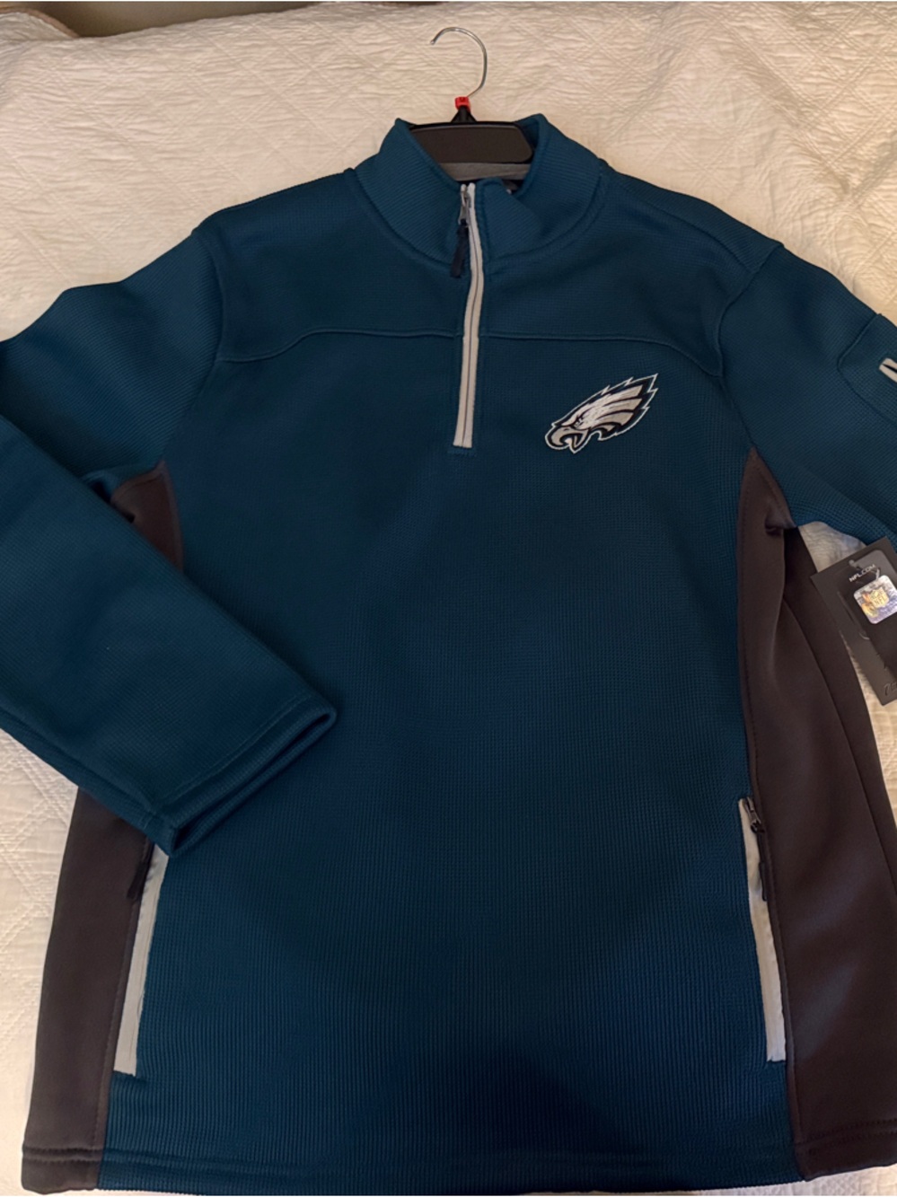 NFL Eagles Green and Black Quarter-Zip Performance Pullover